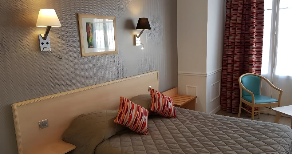 Versailles Palace Neighbors: Hotels Offering Easy Access to the Iconic Landmark